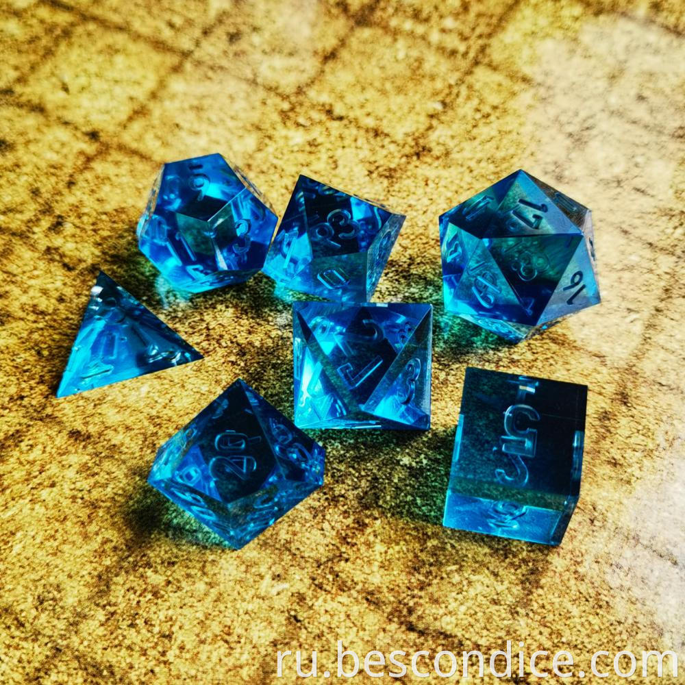 Clear Unpainted Sharp Edge Dnd Dice Set 2